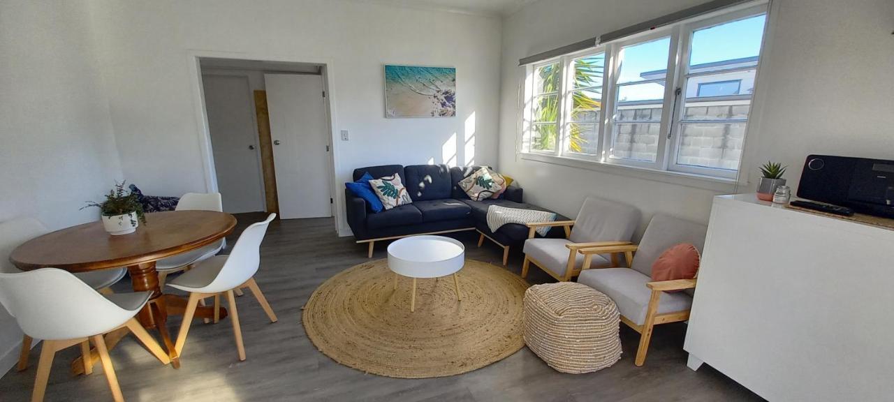 Surf N Stay Whangamata Esterno foto